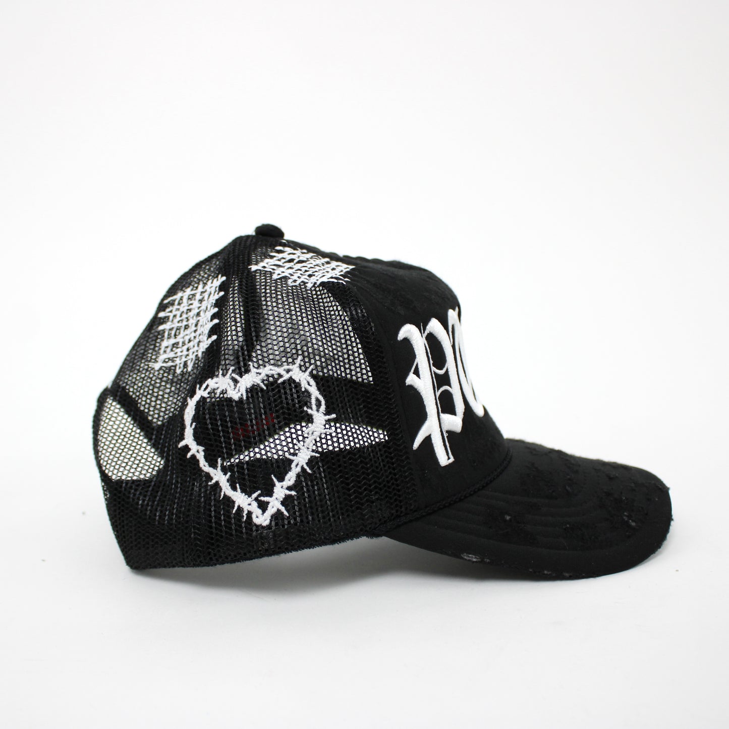 PAIN IS PURE 'PURE' LOGO NEEDLE REPAIR TRUCKER HAT BLACK/WHITE(LIMITED)