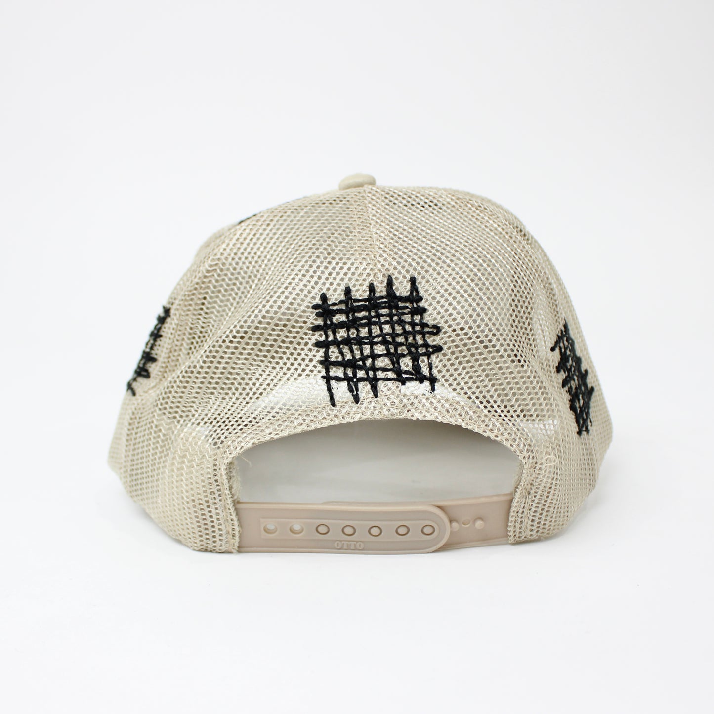 PAIN IS PURE 'PURE' LOGO NEEDLE REPAIR TRUCKER HAT CREAM
