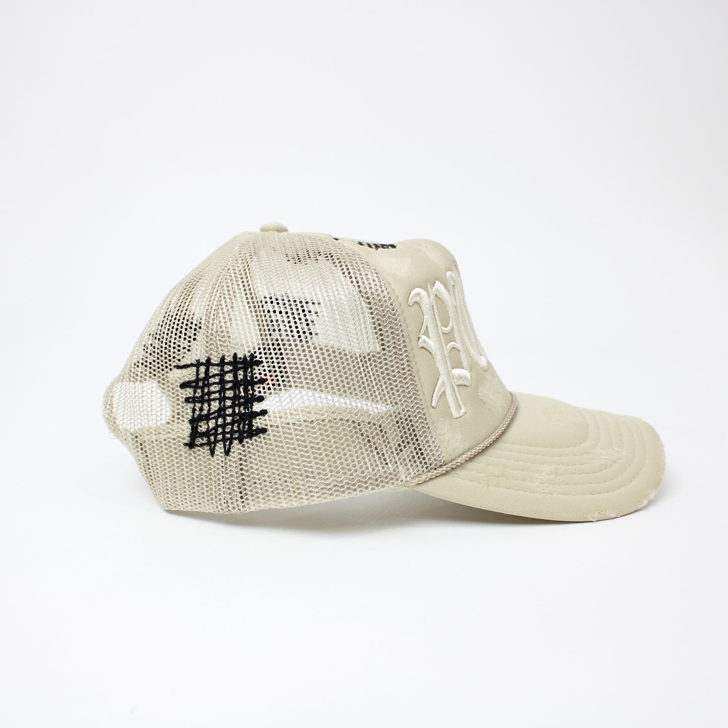 PAIN IS PURE 'PURE' LOGO NEEDLE REPAIR TRUCKER HAT CREAM